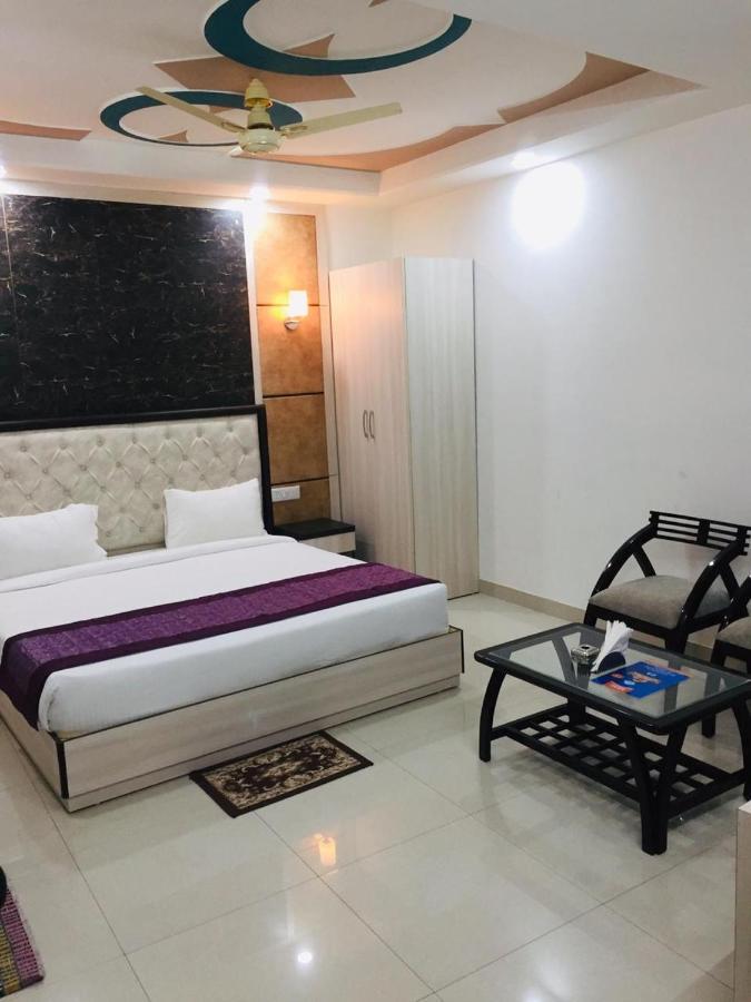 The Magnum Bed and Breakfast Nuova Delhi Esterno foto